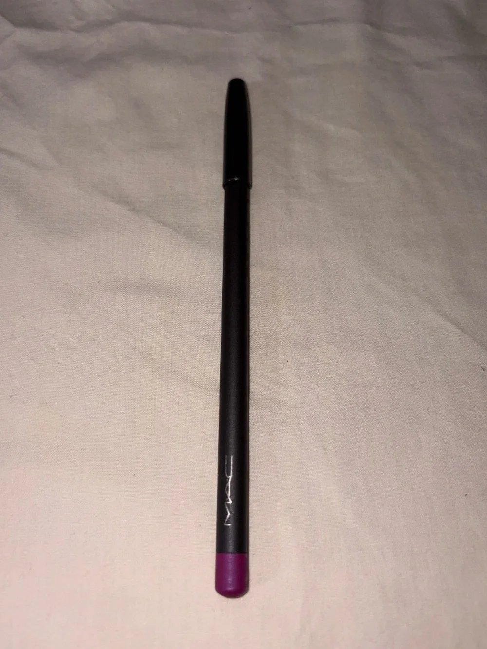 MAC Cosmetics Lip Pencil (Heroine)